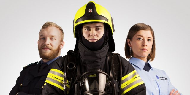 Pelastaja-, hätäkeskuspäivystäjä- ja päällystöopiskelija.