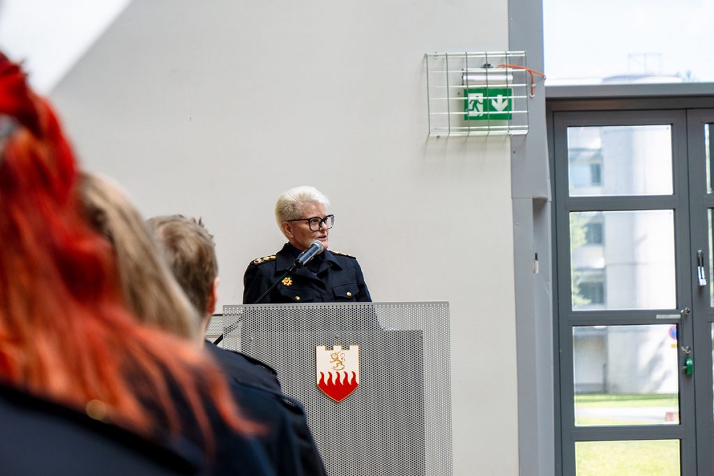 Rehtori Mervi Paakkinen Pelastusopiston lukukauden avajaisissa 3.8.2026.